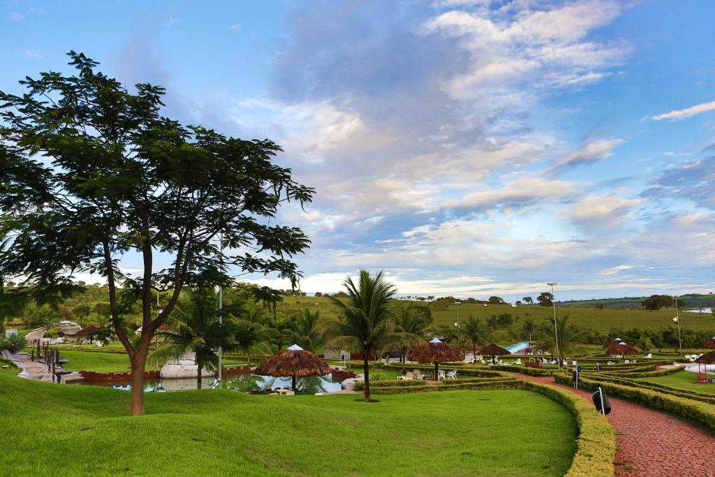 Hotel Thermas Bonsucesso Jataí Exterior photo